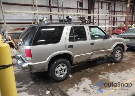 2002 Chevrolet Blazer Ls from USA, damaged, VIN 1GNDT13W82K101221